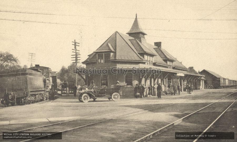 Postcard: Delaware & Hudson Station, Fort Edward, New York